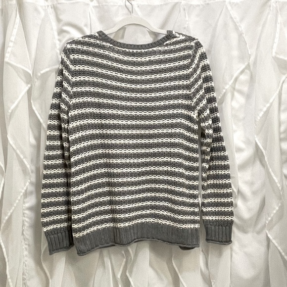 GAP Cable Knit Grey & White Striped Sweater - Size L - Picture 2 of 5